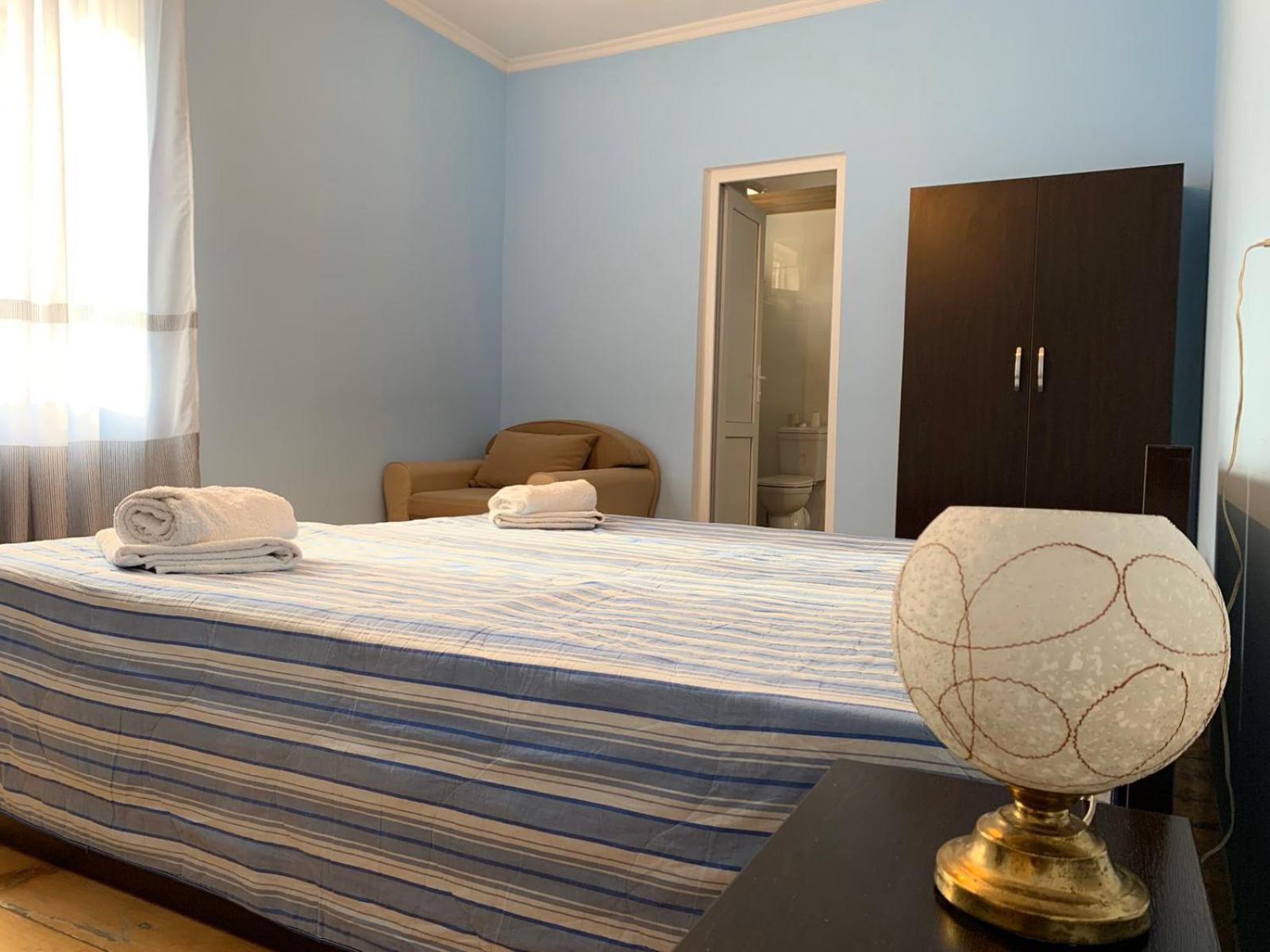 Guest House Lela Местия Екстериор снимка
