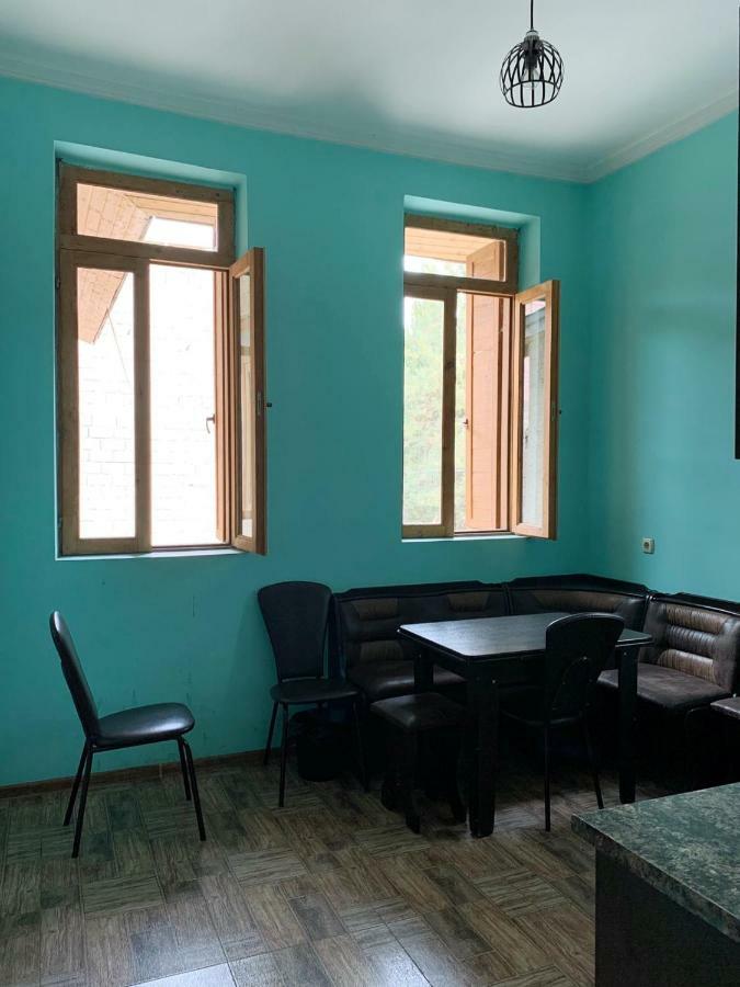 Guest House Lela Местия Екстериор снимка