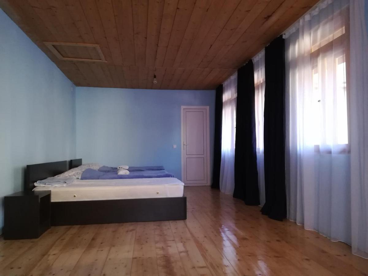Guest House Lela Местия Екстериор снимка
